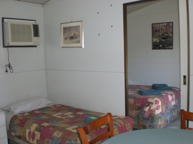 Cabin_1_(640x480)