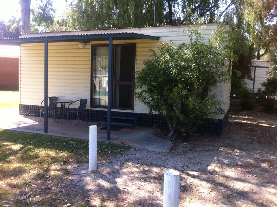 Cabin_22