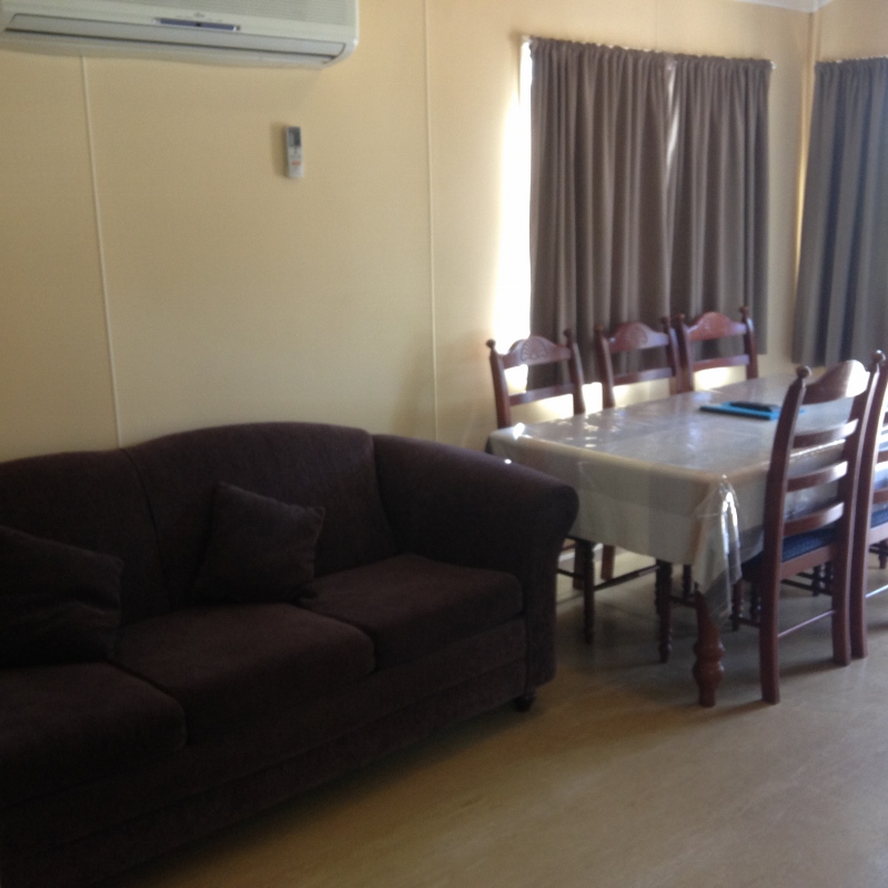 Cabin_4_Dining_Area