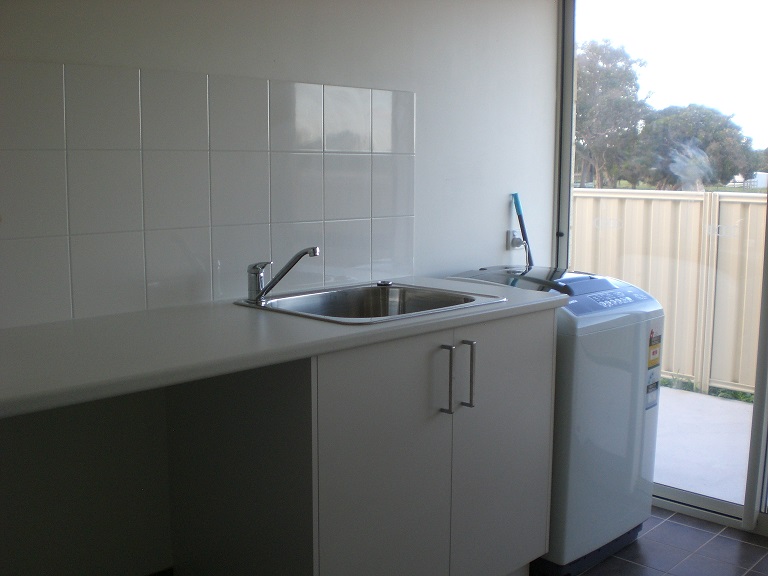 cobb_and_co_laundry